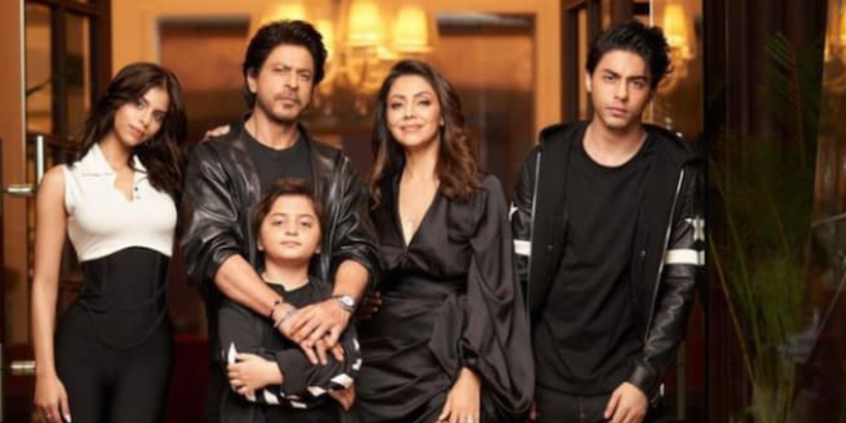 SRK's perfect family picture!