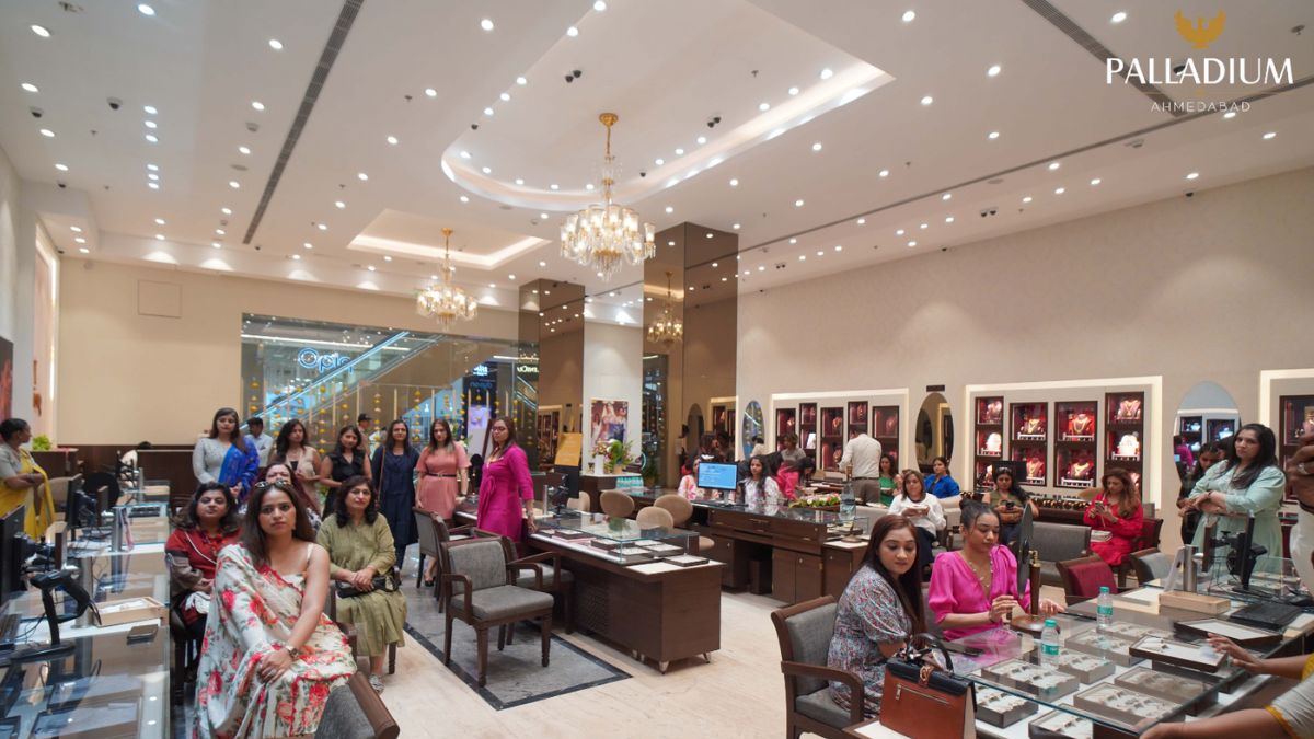 Tanishq's Jewellery Extravaganza Wows Shoppers at Palladium Ahmedabad