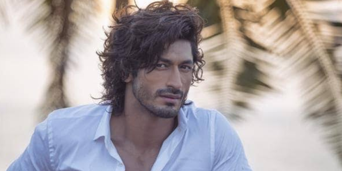 Vidyut Jammwal takes the internet by storm again! Shares a video from his rollerblade training for CRAKK
