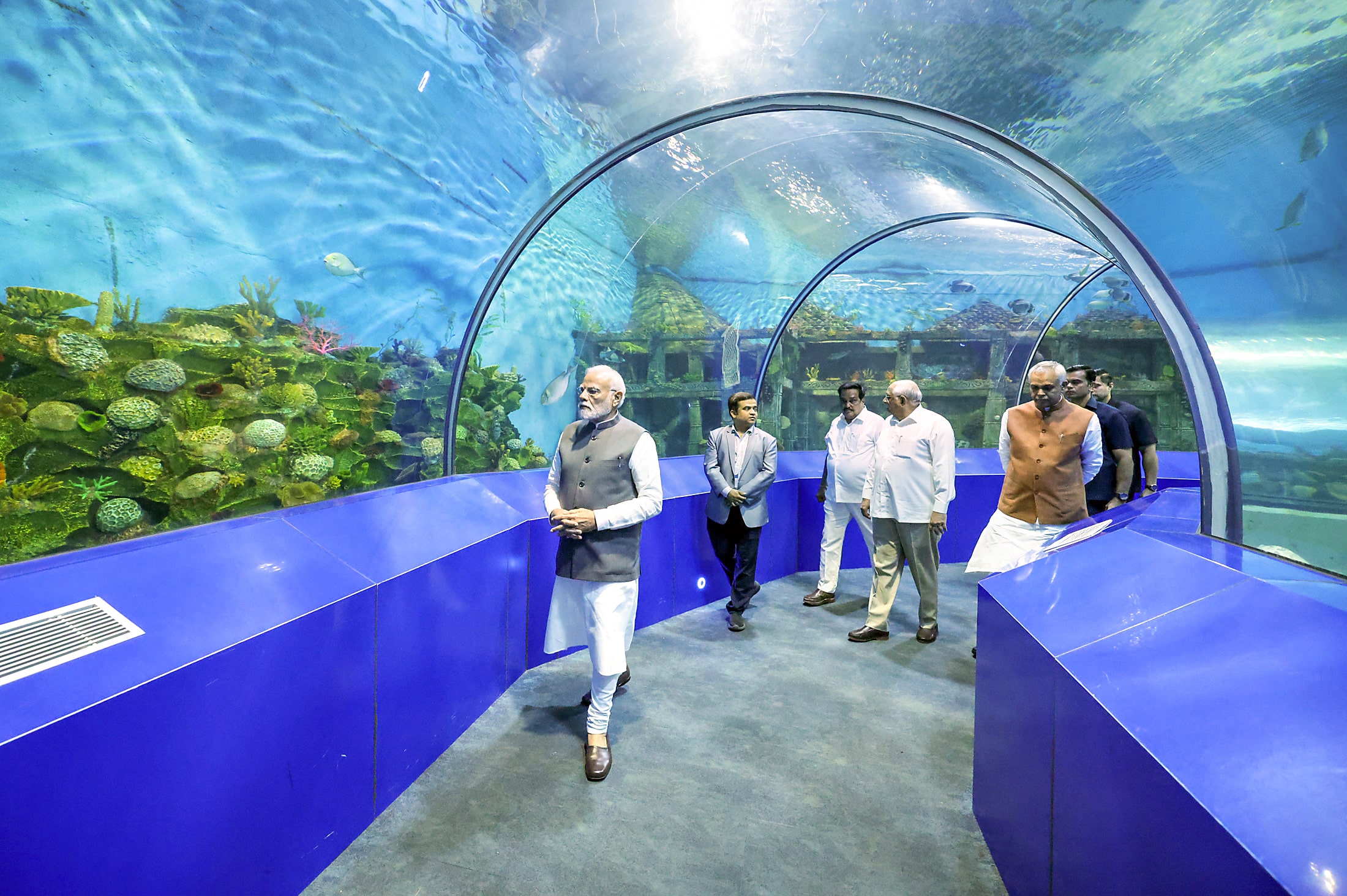 Prime Minister Narendra Modi visits Aquatic Gallery with Acharya Devvrat, Bhupendra Patel, CR Paatil and others.